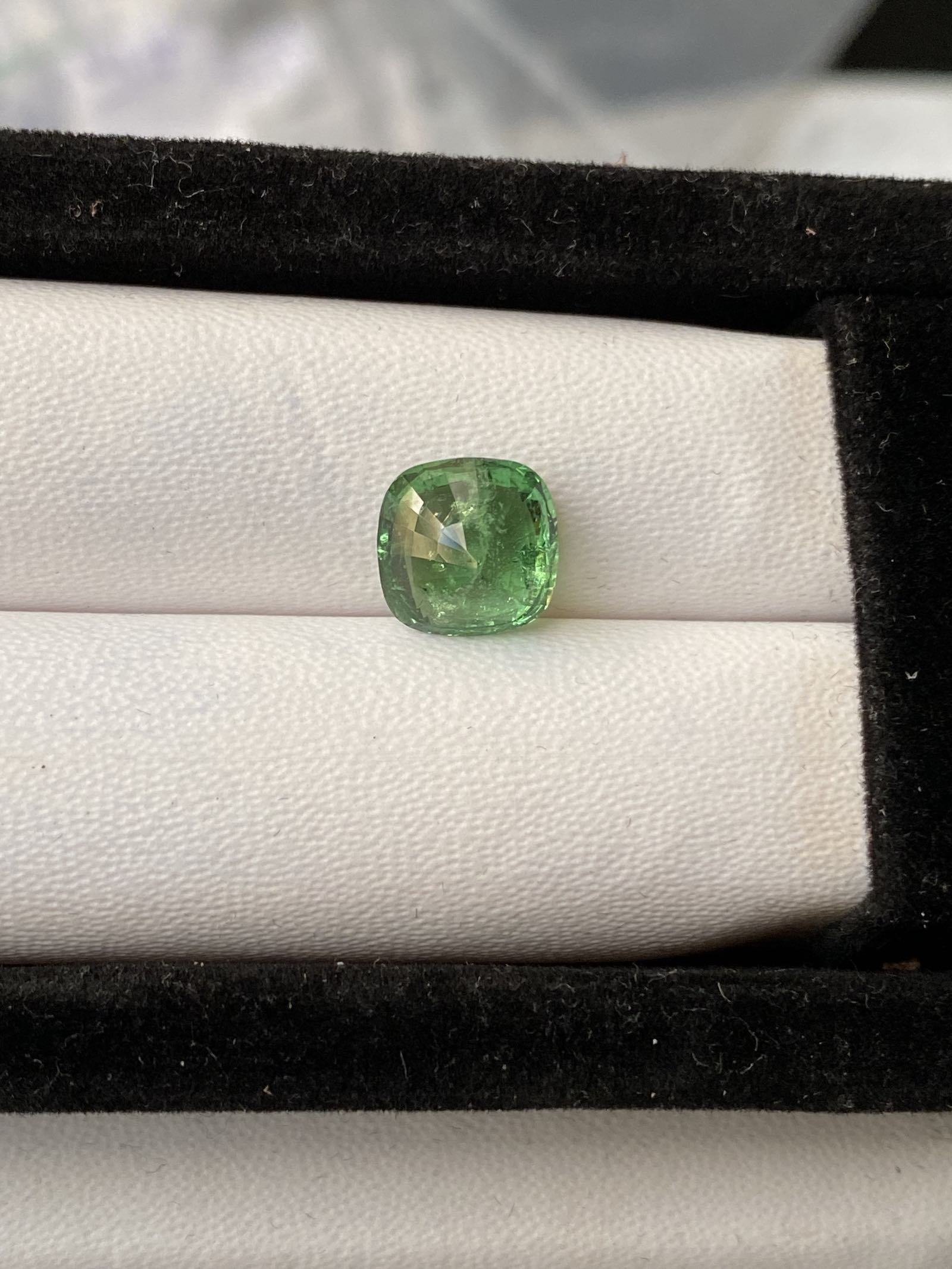 Natural Tsavorite 3.81 Carat - Image 3