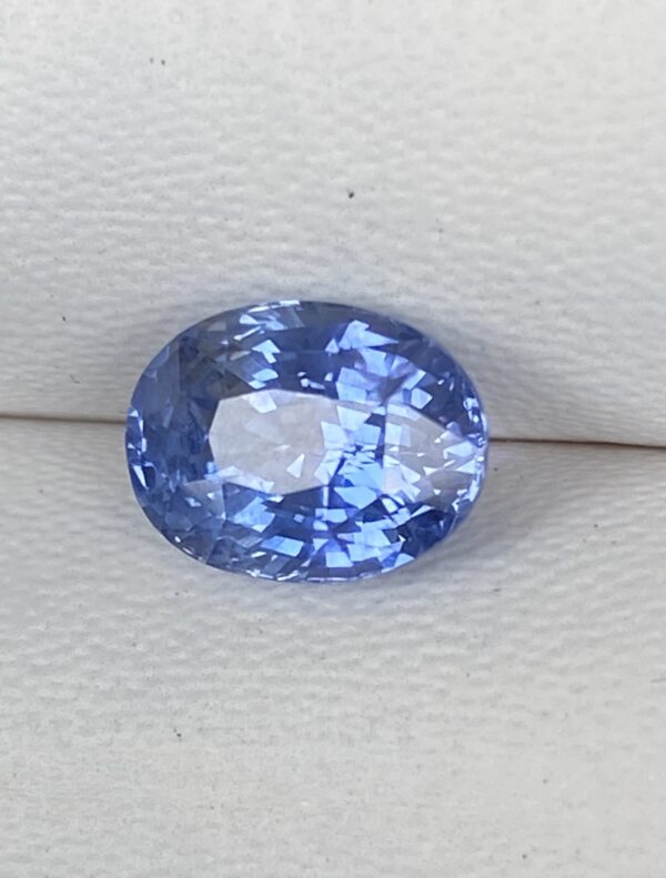 Blue Sapphire 3.27 Carat - Image 4