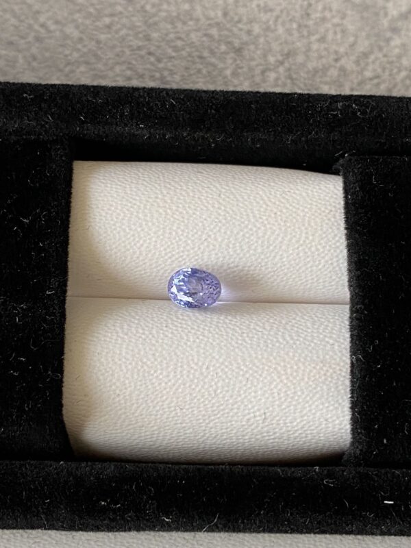 Violet Sapphire 1.24 Carat - Image 2