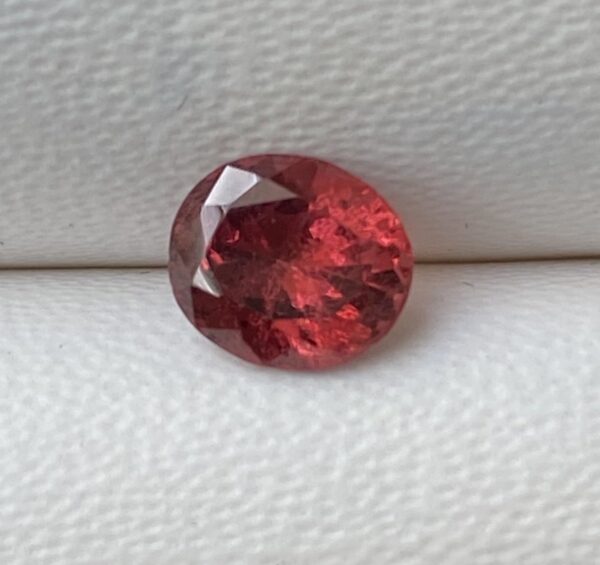 Pyrope Almandine Garnet 1.24 carat - Image 2