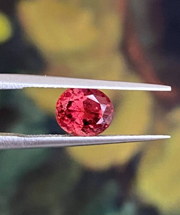 Pyrope Almandine Garnet 1.24 carat - Image 5