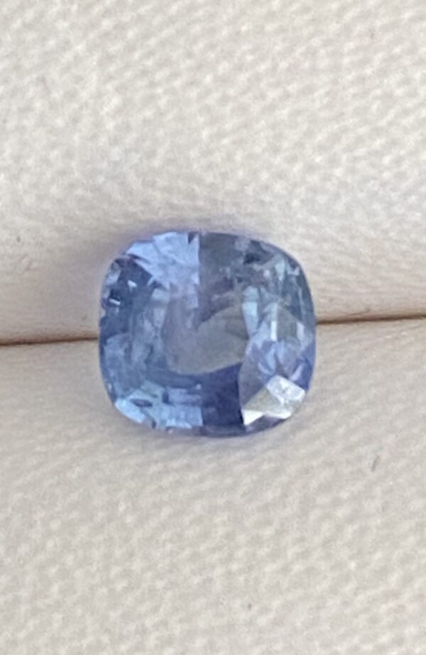 Unheated Blue Sapphire 1.5 Carats - Image 5