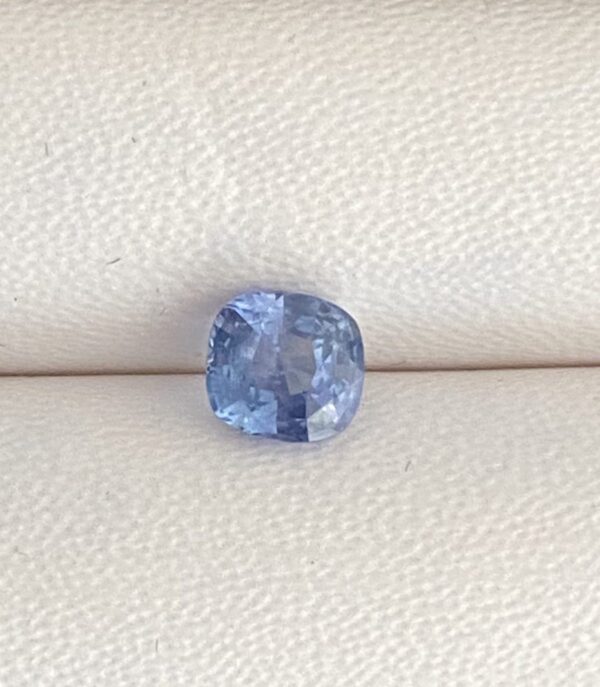 Unheated Blue Sapphire 1.5 Carats - Image 6