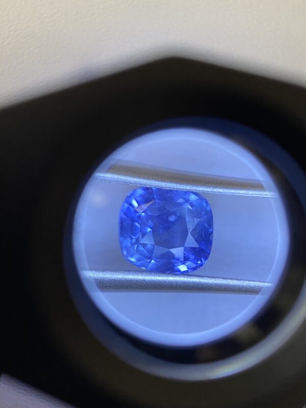 Unheated Blue Sapphire 1.5 Carats
