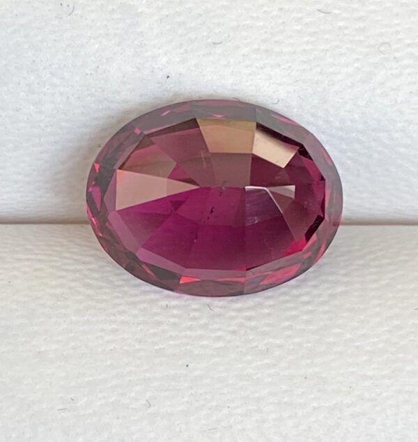 Rhodolite Garnet 5.89 Carat - Image 4