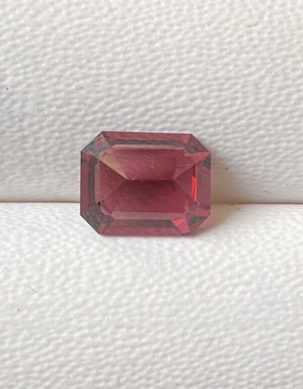 Rhodolite Garnet 2.15 Carat - Image 5