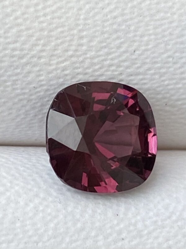 Natural Spinel 2.62 Carat - Image 5