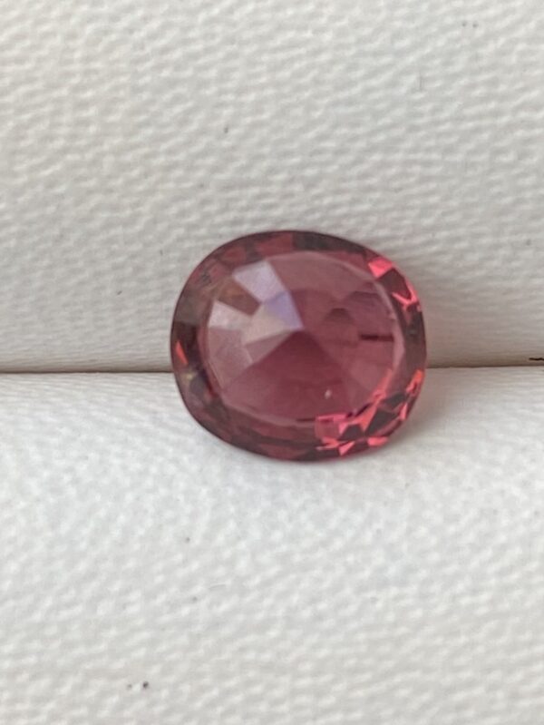 Red Spinel 1.61 Carat Vietnam - Image 5