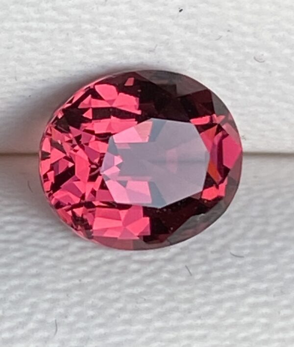 Rhodolite Garnet 2.46 Carat - Image 4