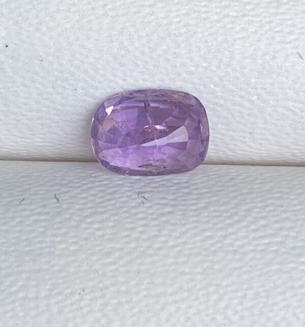 Purplish Pink  Sapphire 1.48 Carats - Image 5