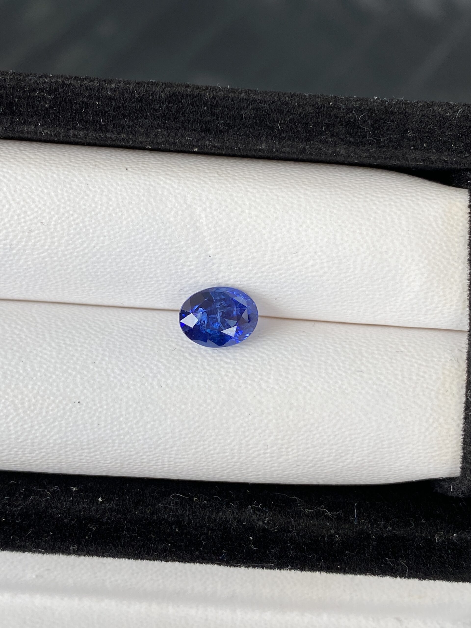 Blue Sapphire 2.43 Carats - Image 5