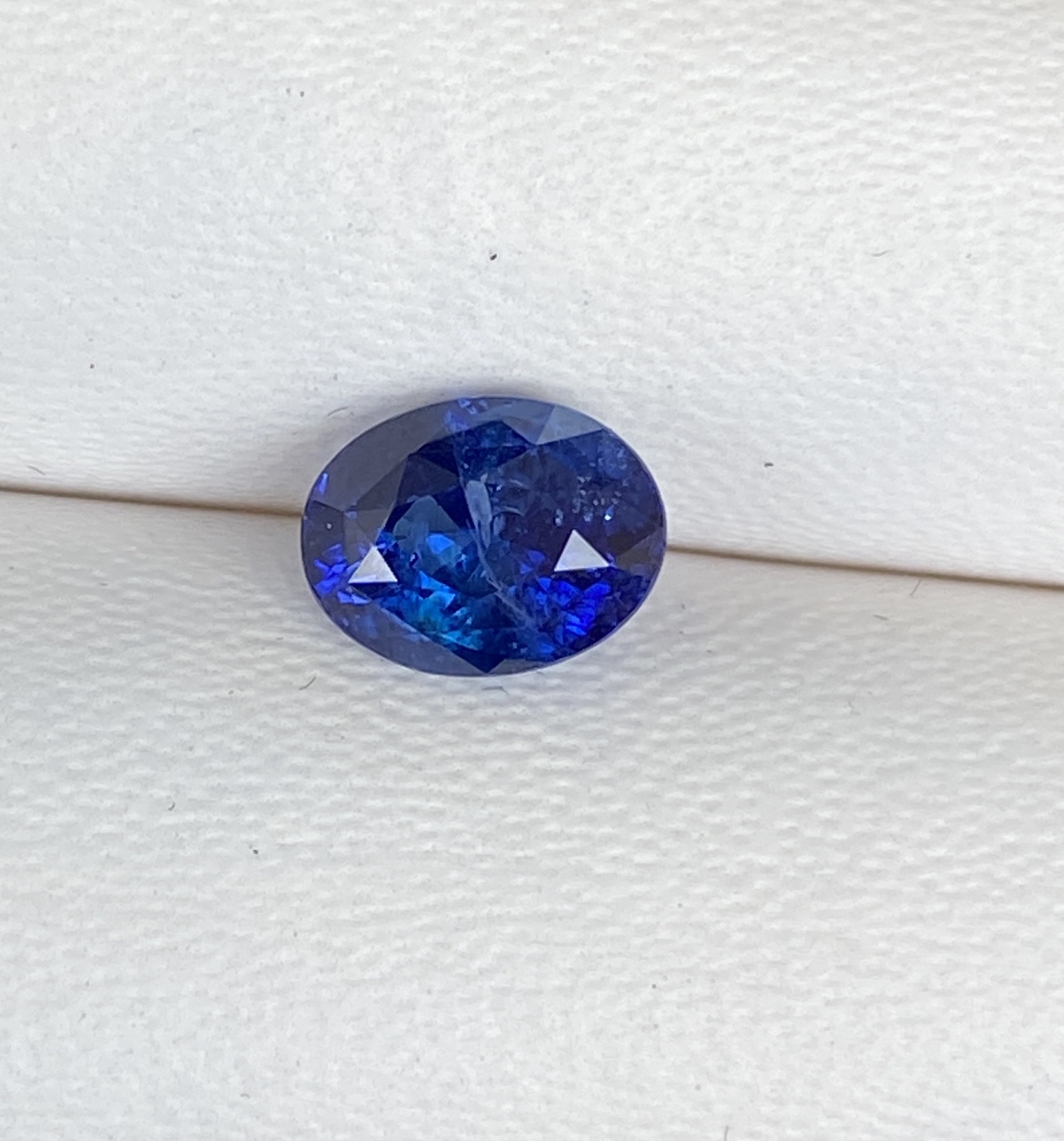 Blue Sapphire 2.43 Carats - Image 2