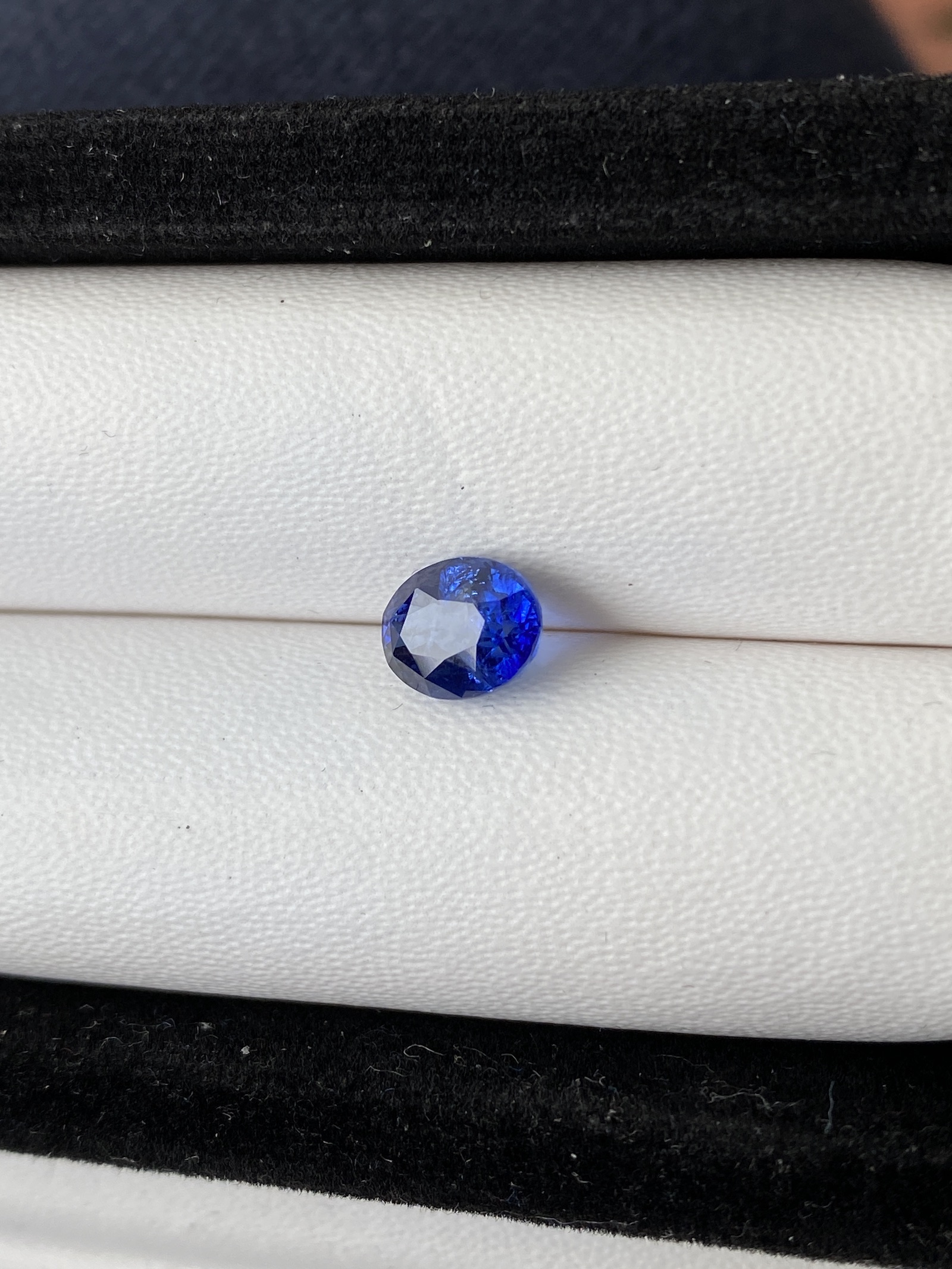 Blue Sapphire 2.43 Carats - Image 8