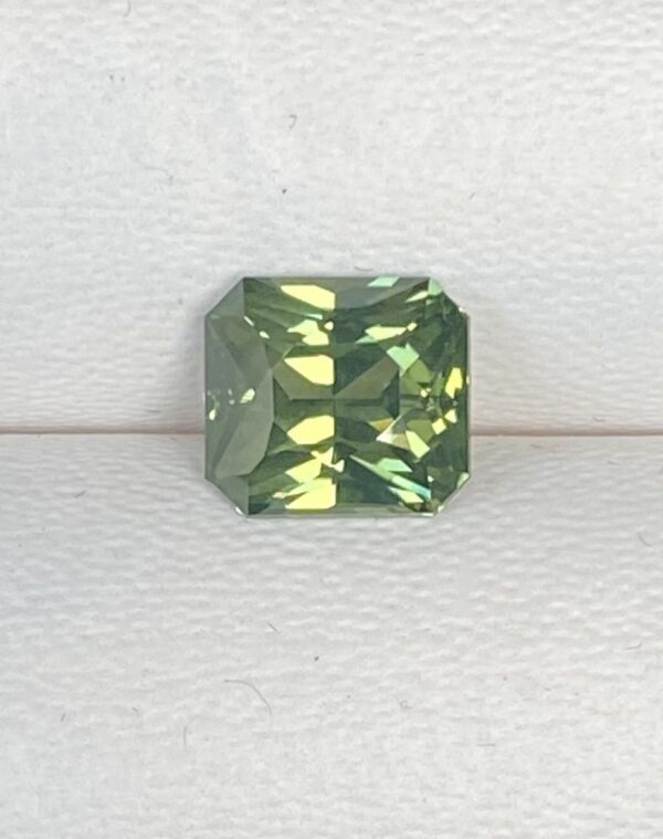 Zircon 3.15 Carat