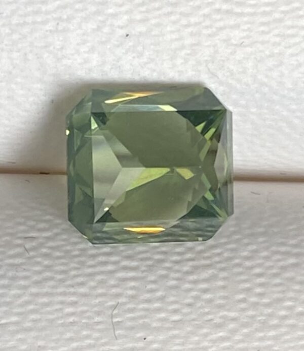 Zircon 3.15 Carat - Image 5