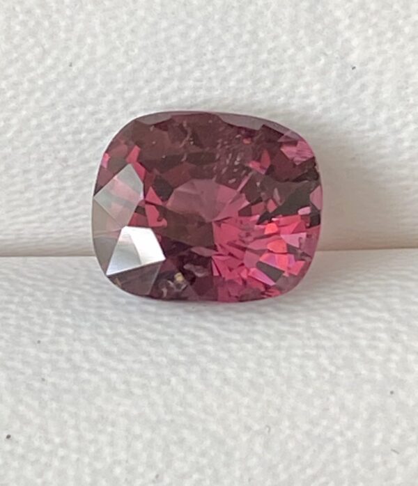 Red Spinel 3.8 Carat - Image 2