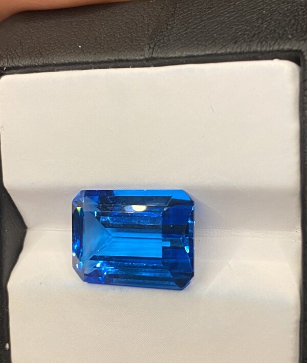 Blue Topaz 13.6 carat - Image 4