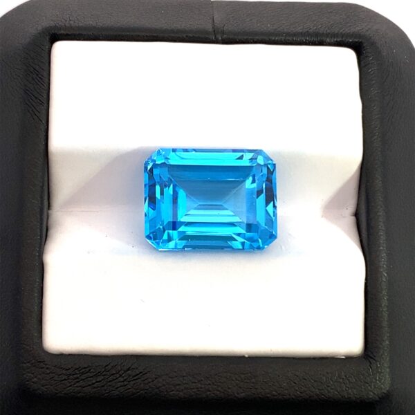 Blue Topaz 15.58 Carat - Image 6