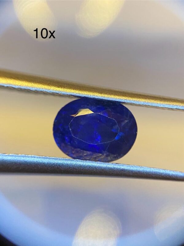 Blue sapphire 0.84 Carat