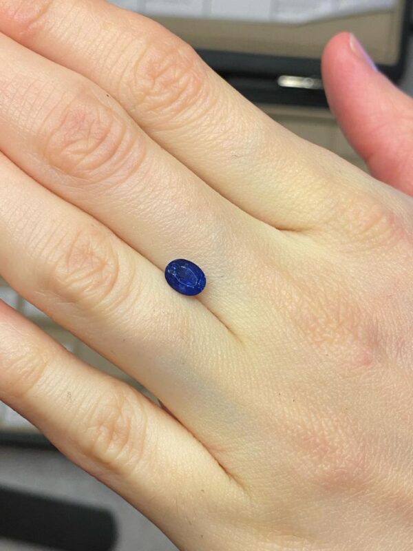 Blue sapphire 0.84 Carat - Image 7