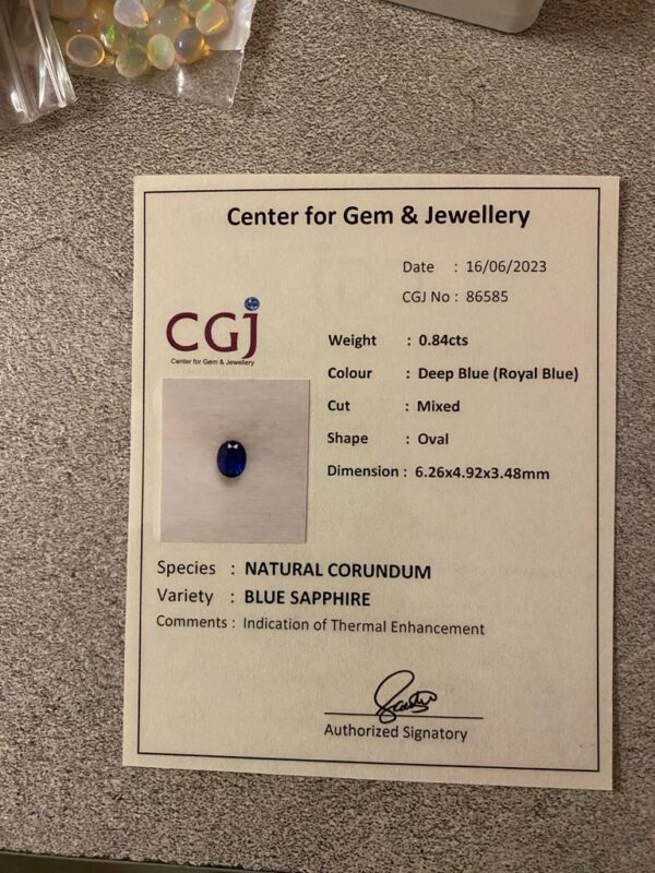 Blue sapphire 0.84 Carat - Image 3