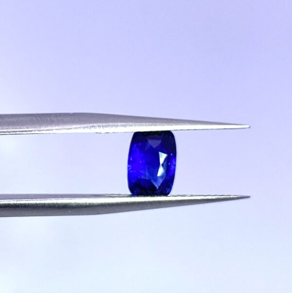 Royal blue sapphire 1.09 carat - Image 7