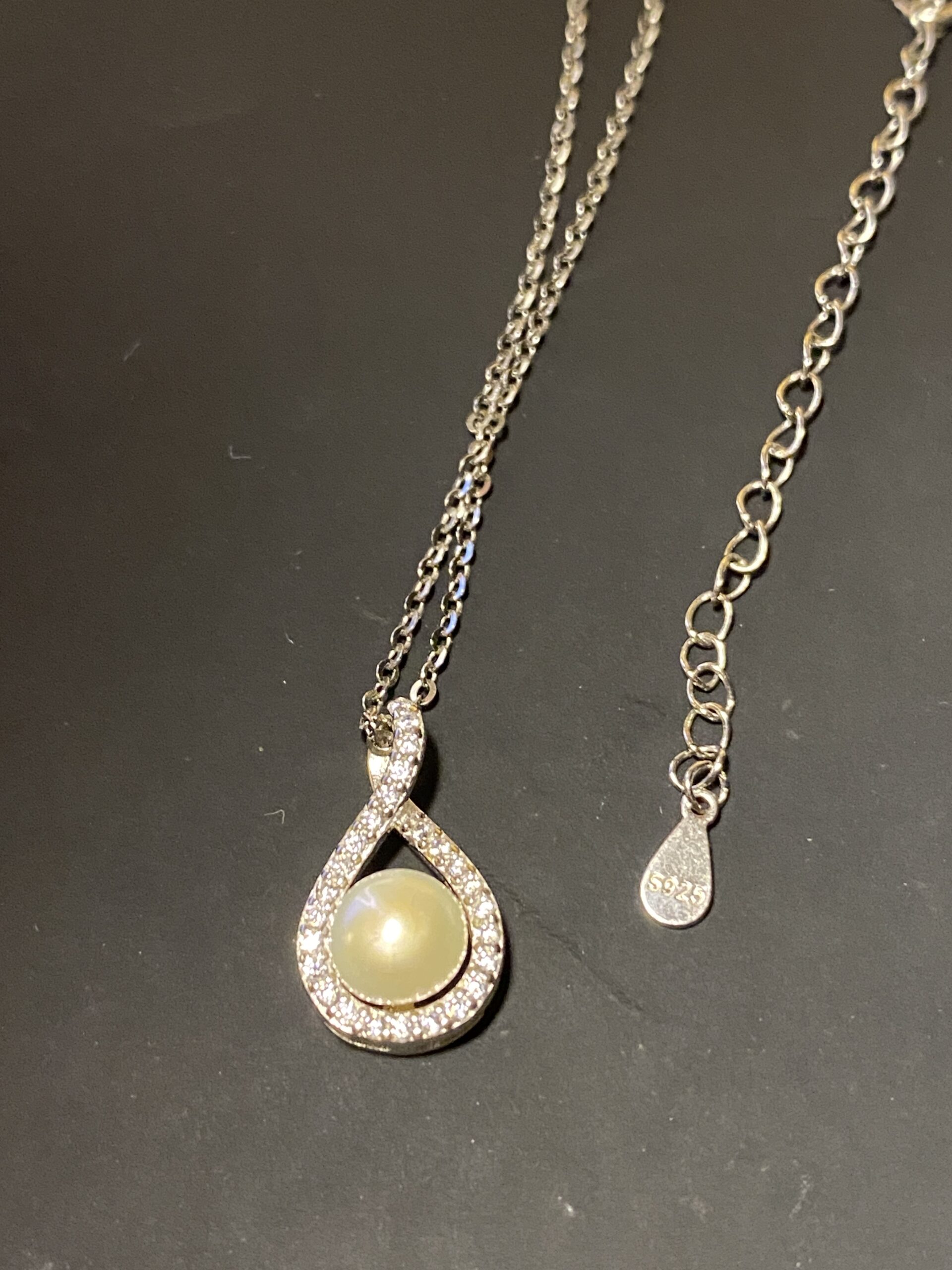 925 Sterling Silver Teardrop Pearl Necklace - Image 7