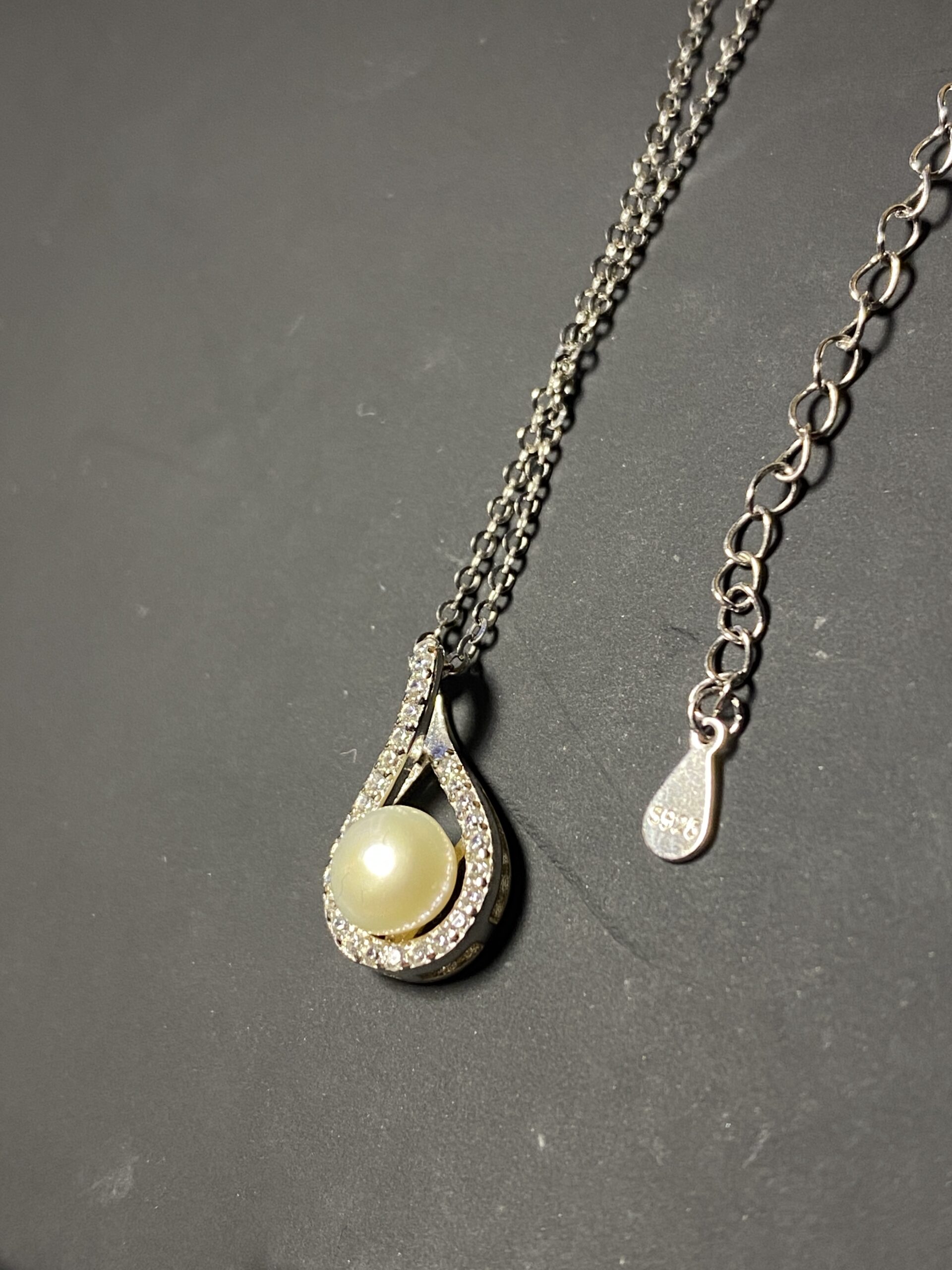 925 Sterling Silver Teardrop Pearl Necklace - Image 8