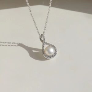 925 Sterling Silver Teardrop Pearl Necklace